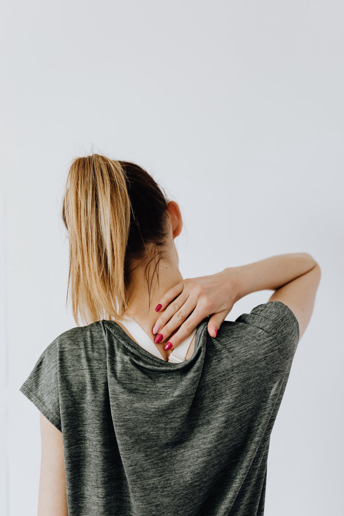 Nhân Viên Điều Phối Đơn Hàng Ngồi Máy Tính Cả Ngày: Xu Hướng Tìm Đến Massage Cổ Vai Gáy Sài Gòn