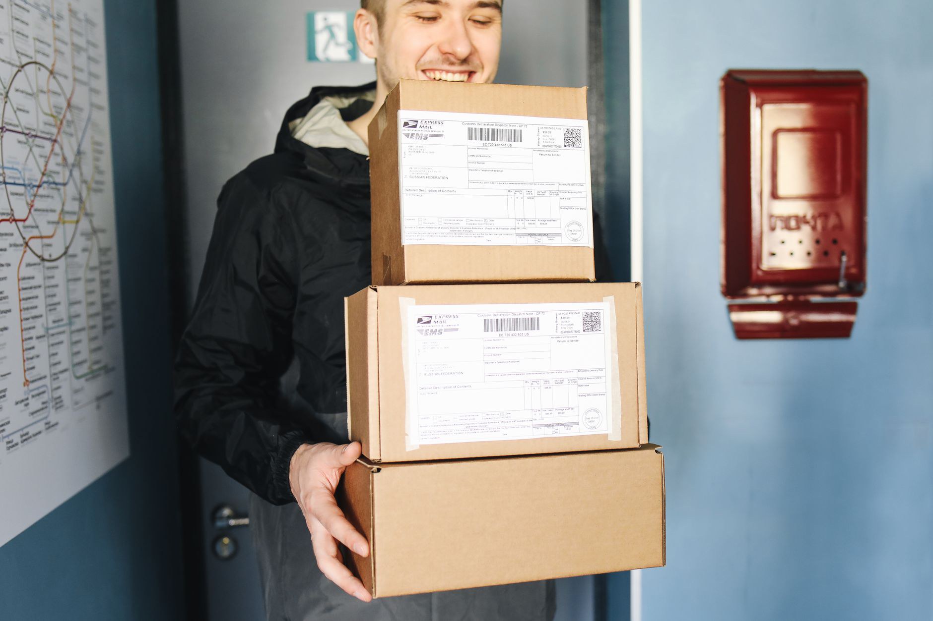 Giải Pháp Phần Mềm Theo Dõi Đơn Hàng Realtime Cho Doanh Nghiệp Logistics Nhỏ Vận Hành Ra Sao Giải Pháp Phần Mềm Theo Dõi Đơn Hàng Realtime Cho Doanh Nghiệp Logistics Nhỏ Vận Hành Ra Sao