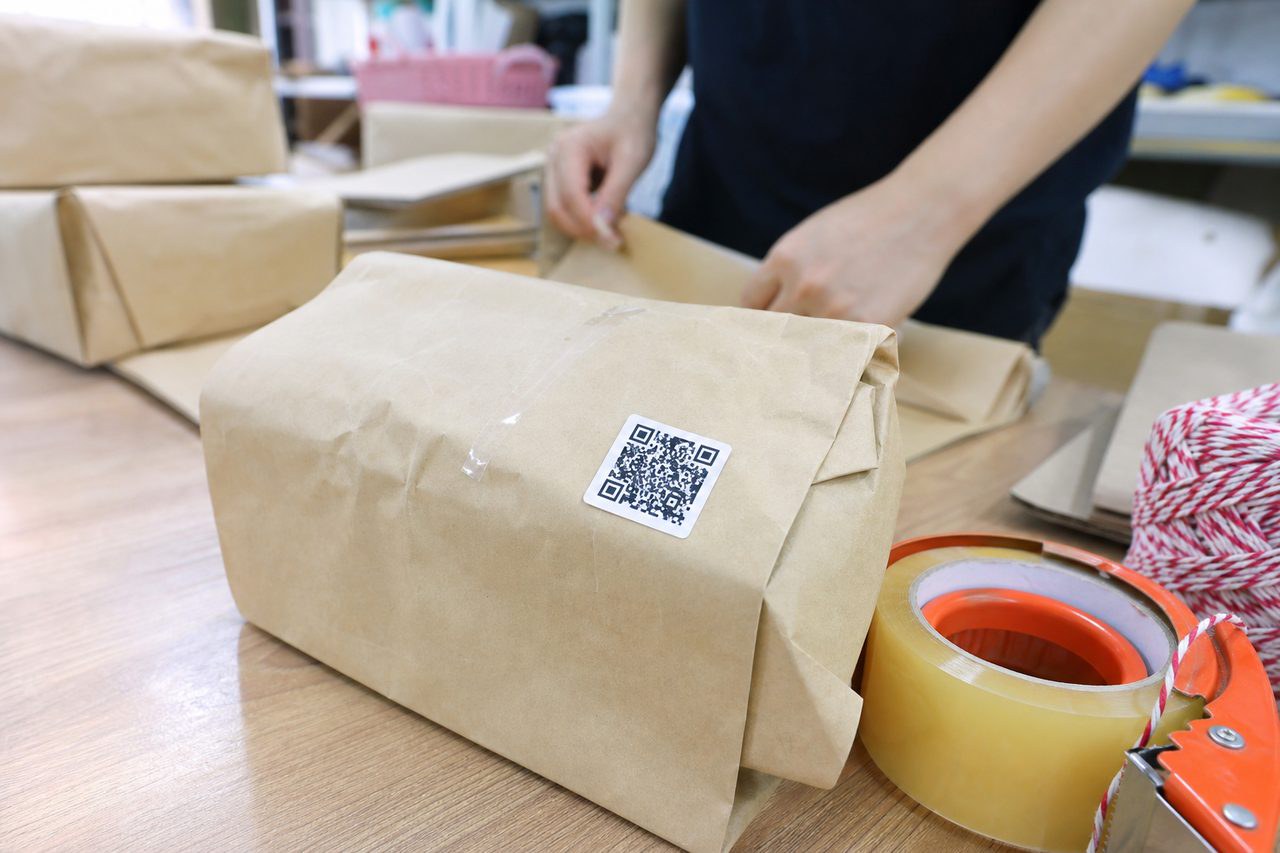 Mã QR dẫn khách tới đúng Fanpage hoặc Zalo OA